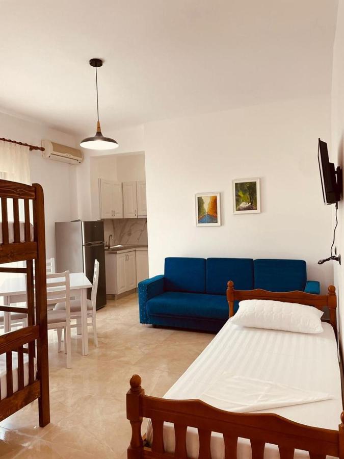 Villa Jurgen Durres Exterior photo