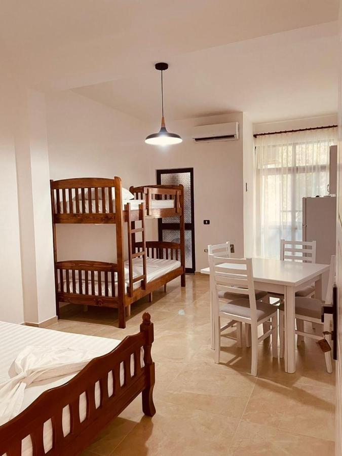Villa Jurgen Durres Exterior photo
